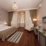 Arach Harbiye Hotel
