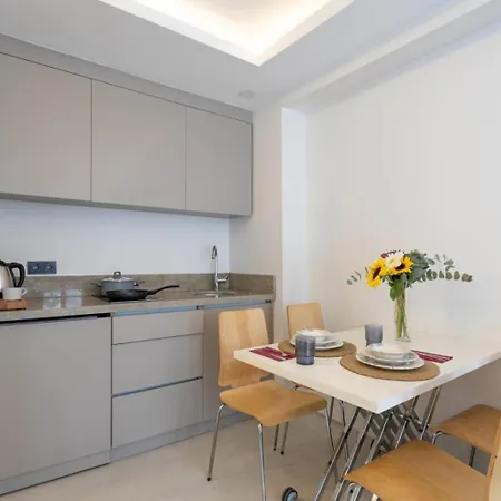 Arach Harbiye Stambuł