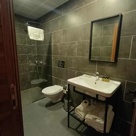 Arach Harbiye Hotel Stambuł