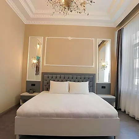 Arach Harbiye Hotel