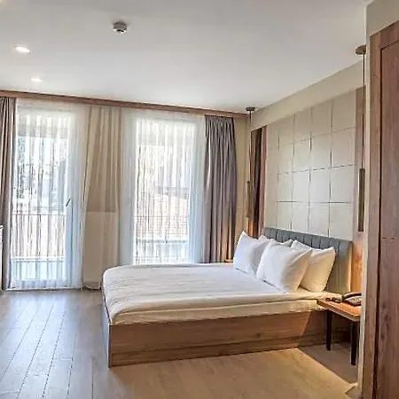 Hotel Arach Harbiye