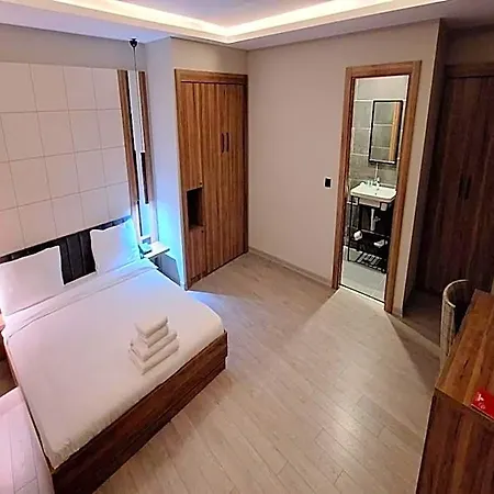 Arach Harbiye Hotel