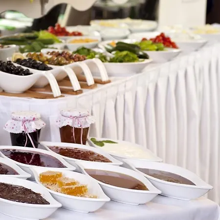 Hotel Arach Harbiye